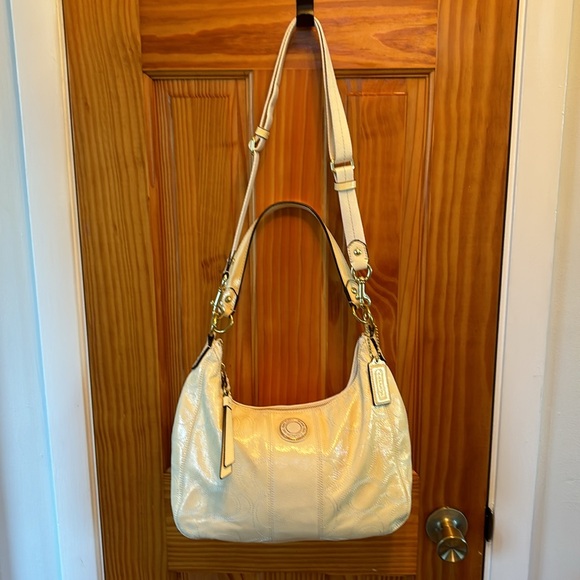Coach F19282 Signature Stitched Patent Leather Shoulder Bag Purse Cream - Picture 11 of 13